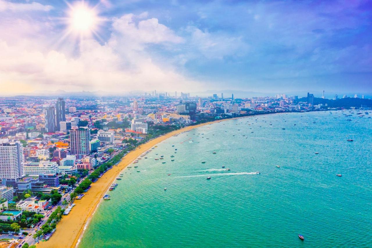 By Dee @Jomtien Hotel Pattaya Buitenkant foto